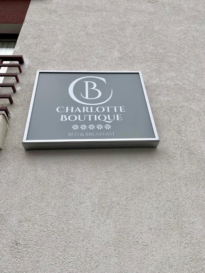 Pensiunea Charlotte Boutique Bákó Kültér fotó